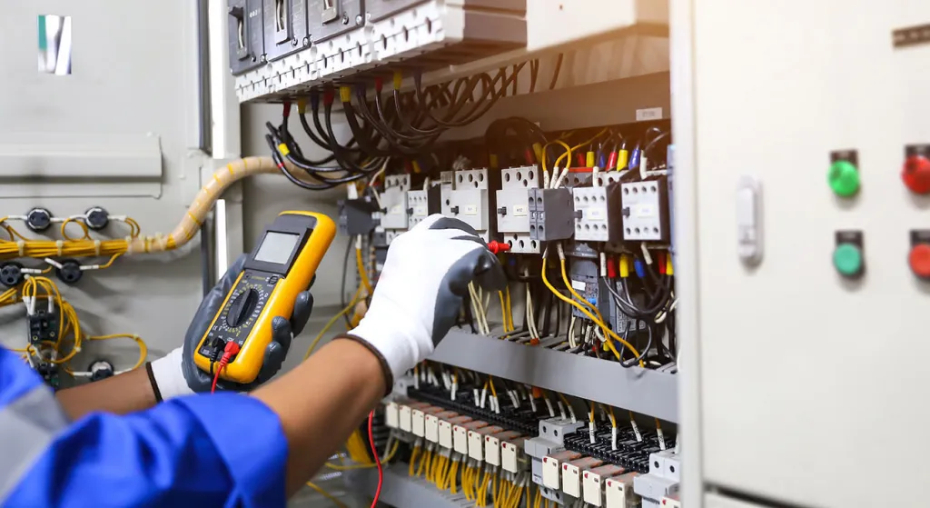 Installations électriques en Algérie : guide complet pour particuliers et entreprises